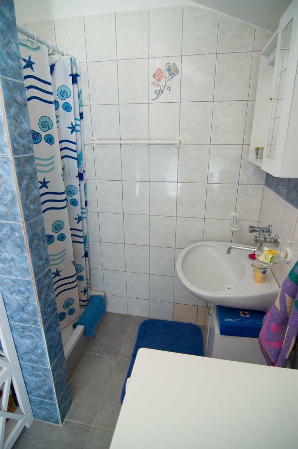 Apartman Garma Rovigno Esterno foto